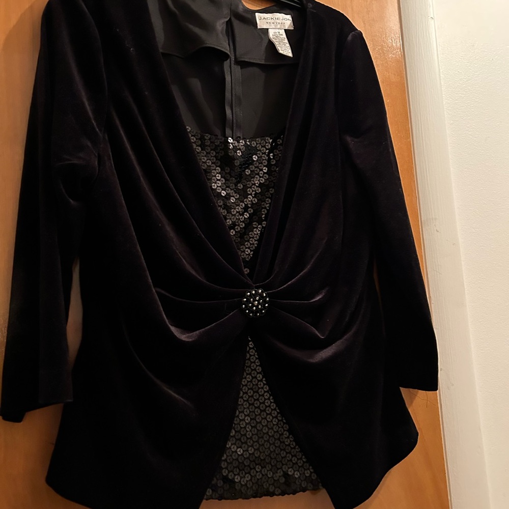 Velvet shirt with sequence